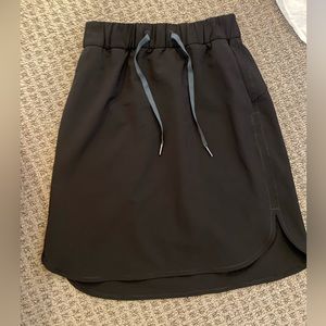 Lululemon on the fly black athletic skirt
